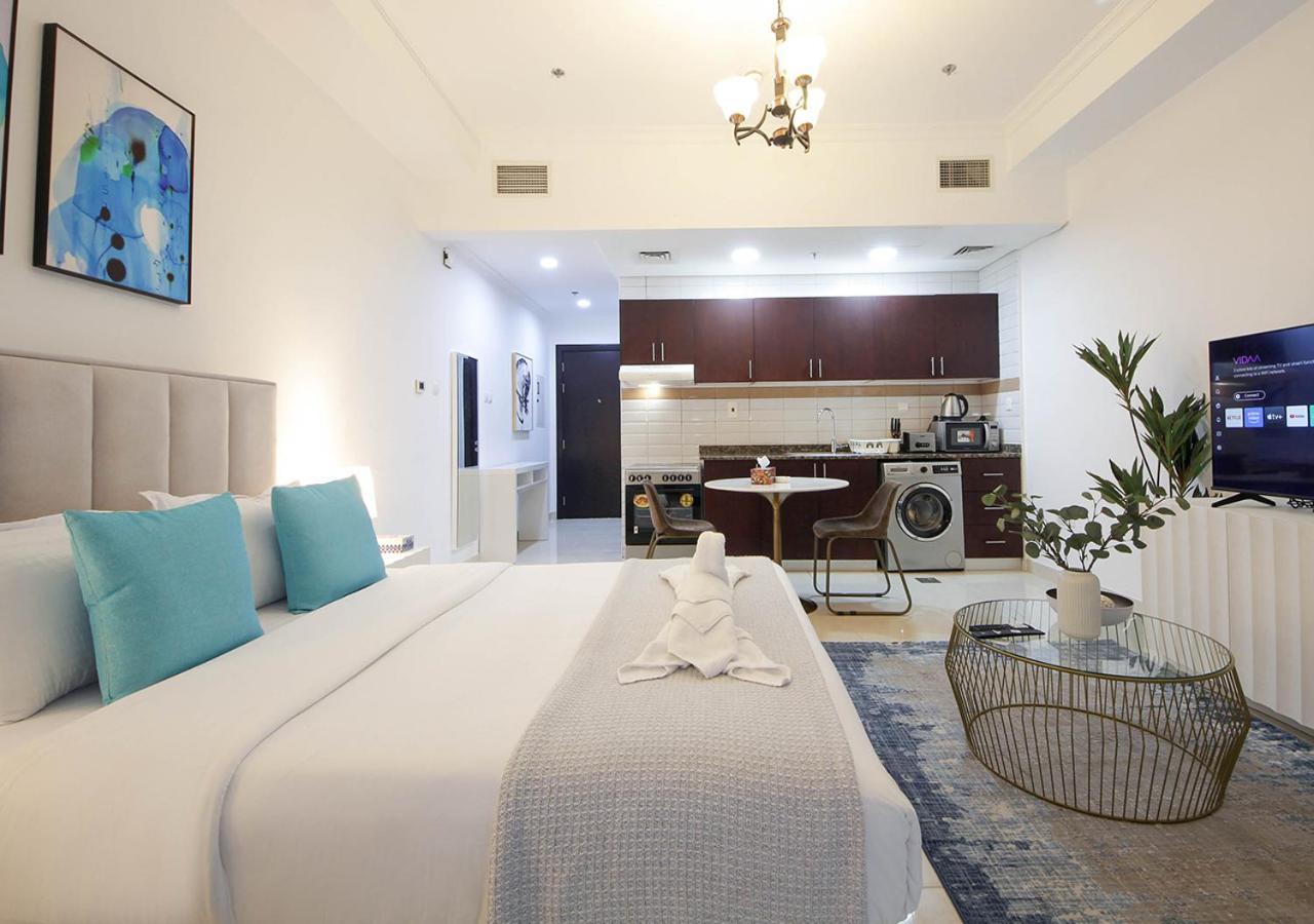 Apartment Breathtaking Views High Floor Near Metro Station Dubai